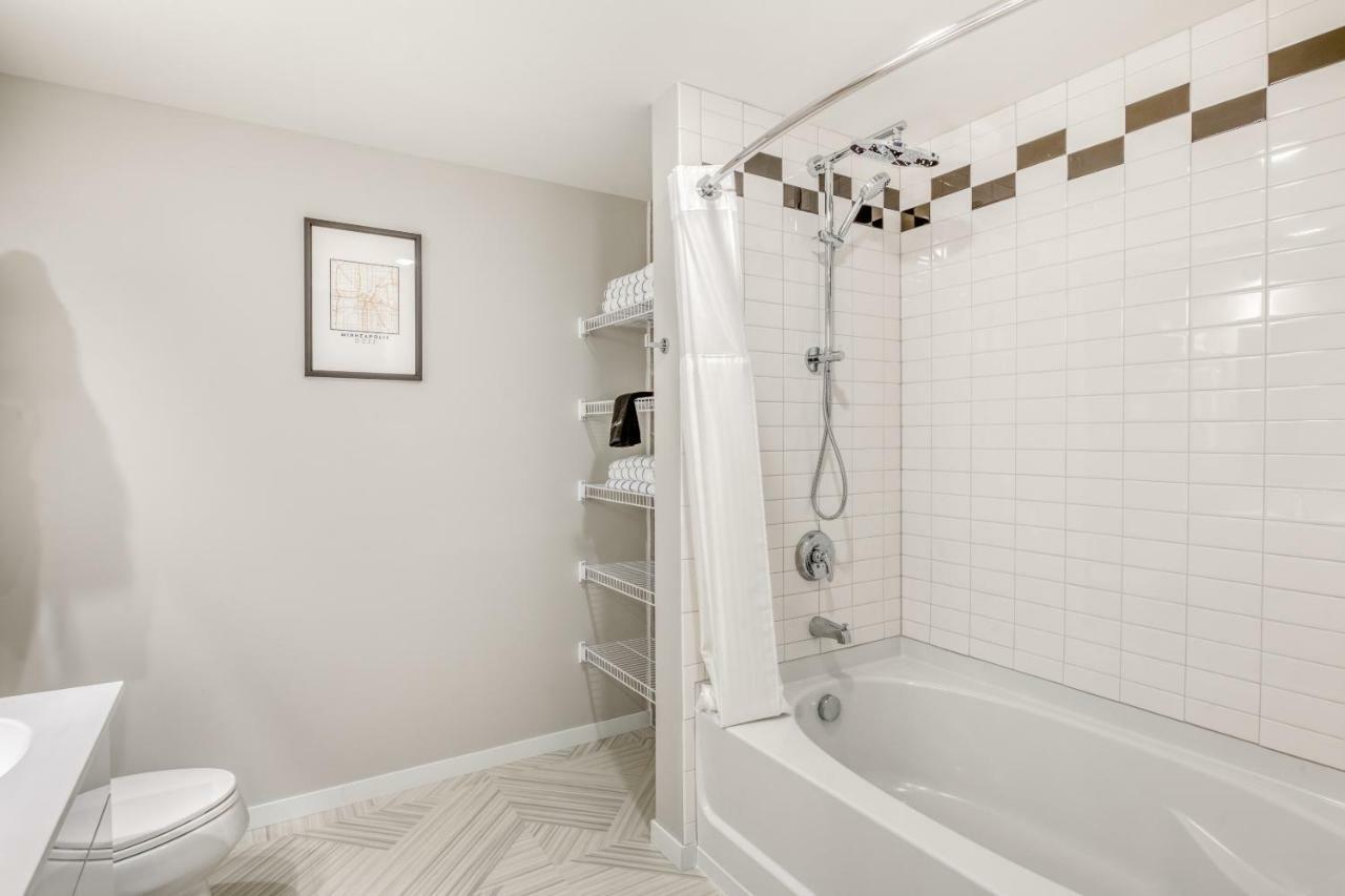 Mint House Minneapolis - Downtown West Экстерьер фото
