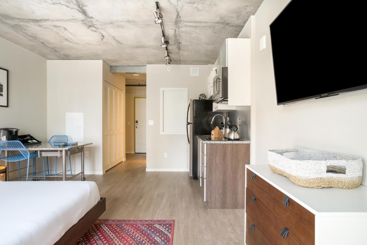Mint House Minneapolis - Downtown West Экстерьер фото